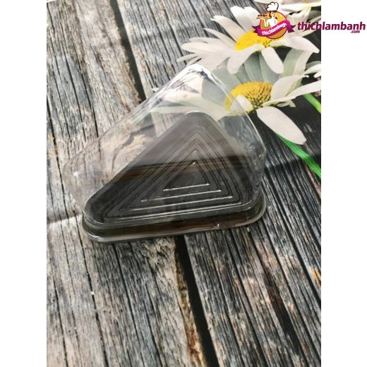 Hộp nhựa đậy tam giác nhọn sandwich