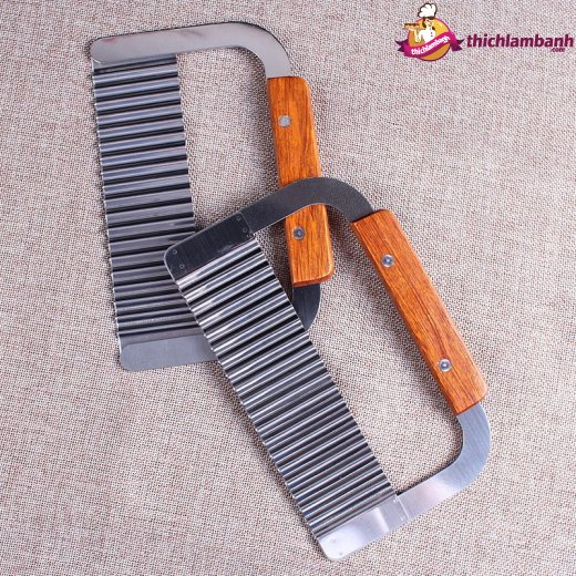 Dao lượn sóng cán gỗ