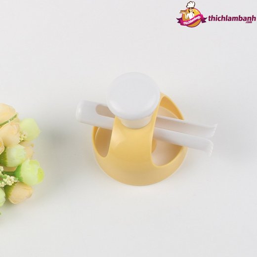 Khuôn nhấn donut tròn kèm gắp