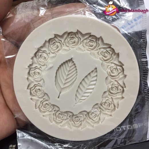 khuôn 4D Vòng hoa lá mỏng
