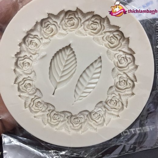 khuôn 4D Vòng hoa lá mỏng