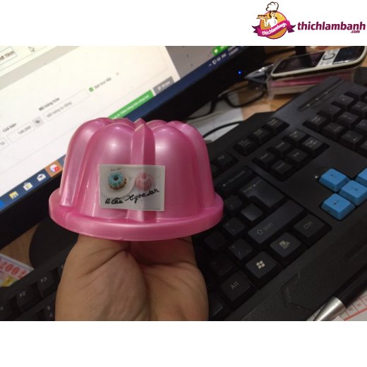 Khuôn nhựa rau câu ngọc lan tròn lõi giữa – bundt 10cm