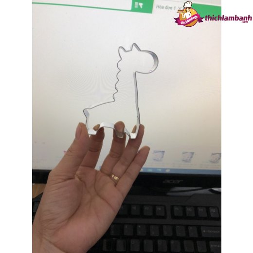 Nhấn Inox hình hươu cao cổ