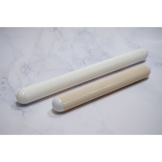 Cán bột nhựa gai 37 cm