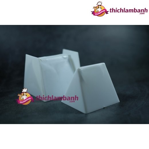 Khuôn bánh giò nhựa