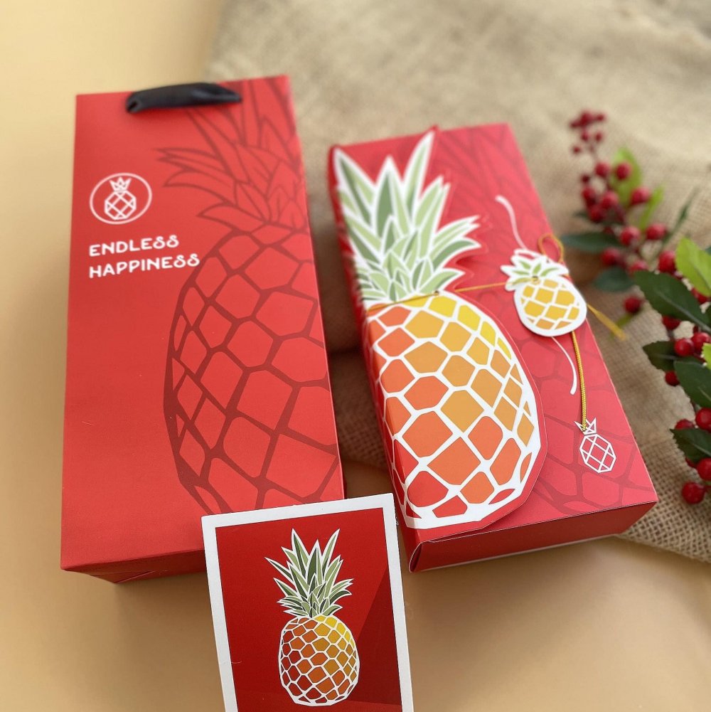 Hộp bánh dứa màu đỏ (buộc dây)