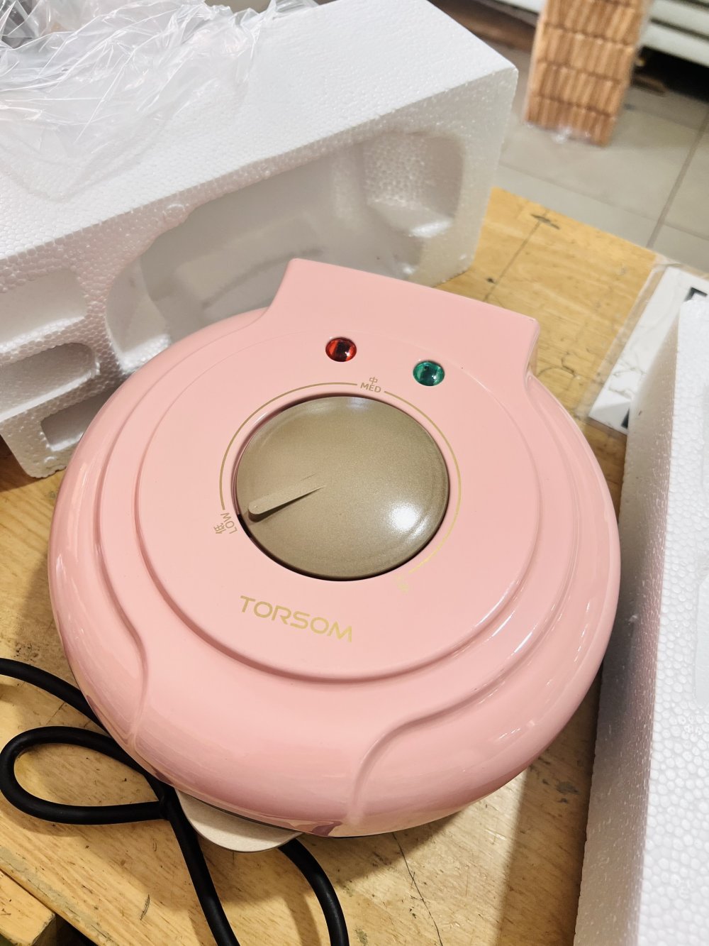 Máy làm bánh kẹp ốc quế TORSOM 2168-1S6