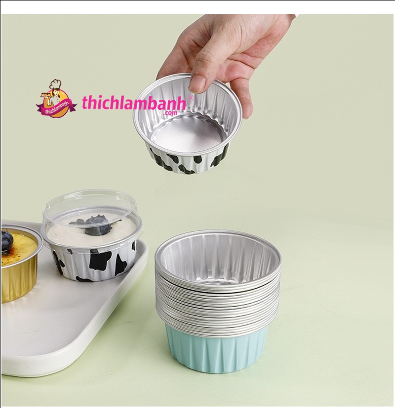 Cốc thiếc có nắp 125ml (Màu ngẫu nhiên)