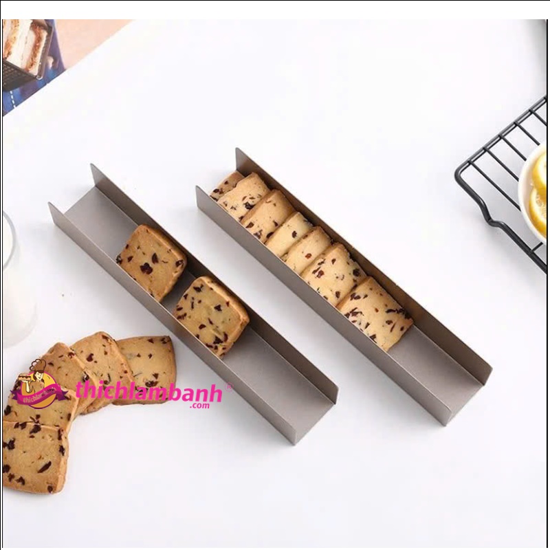 Khuôn Cookie chữ U chống dính 24.5cm