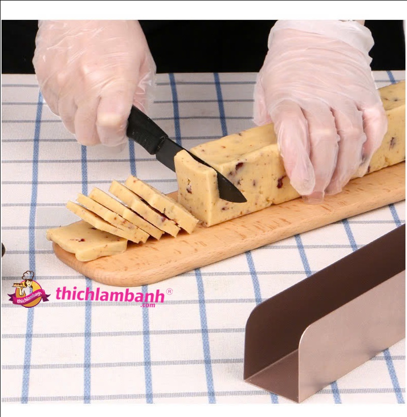 Khuôn Cookie chữ U chống dính 24.5cm